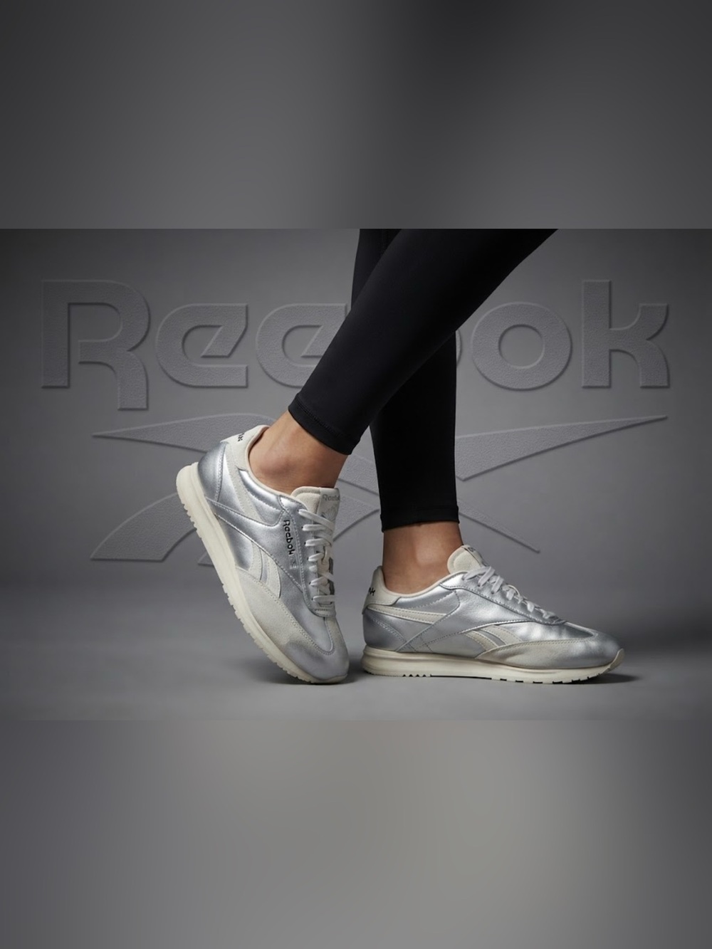Authentic Reebok woman’s signature designer silver sneakers so 9 Euro 40